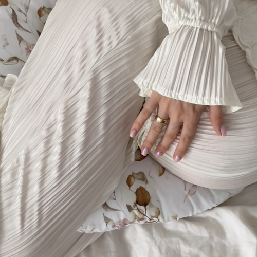 Umstandskissen Typ C creme mit Blattmuster